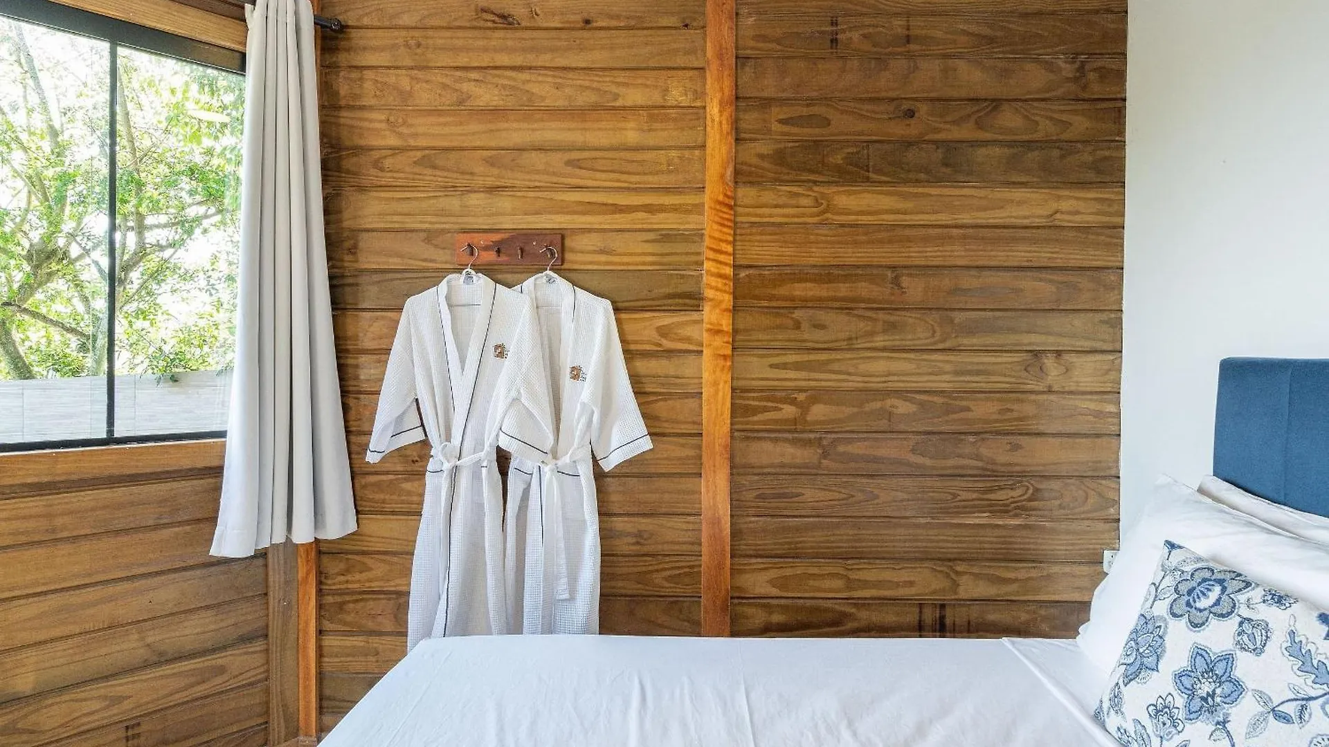 Cabana Com Hidro Grande, Lareira E Ar Condicionado Penha